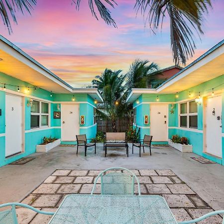 Downtown Hollywood Holiday Retreat Dania Beach Apartment Exterior photo