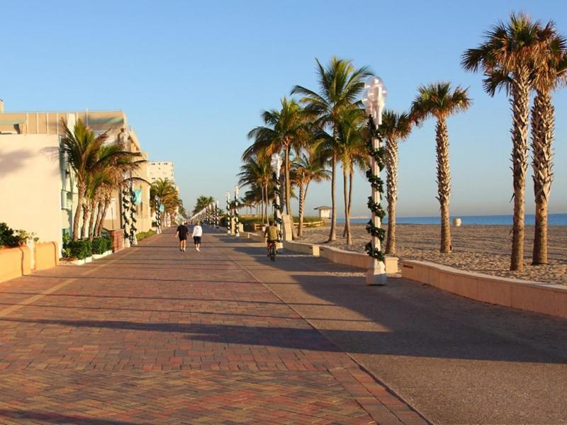 Downtown Hollywood Holiday Retreat Dania Beach Apartment Exterior photo